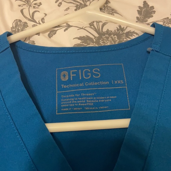 FIGS Alps Blue Catarina Scrub Top XXS - Picture 2 of 3